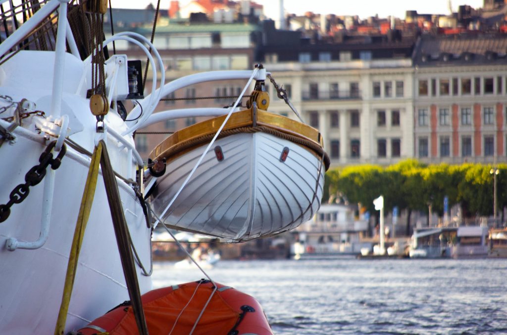 motor yachting for beginners